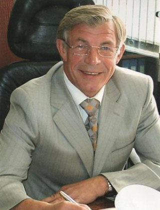 Петухов Валерий Александрович 1944-2006.